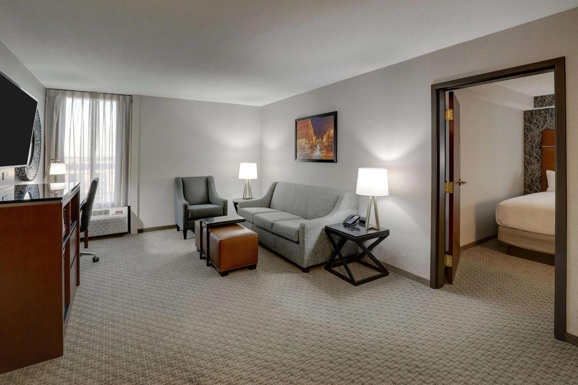 Drury Inn & Suites Cape Girardeau Bagian luar foto