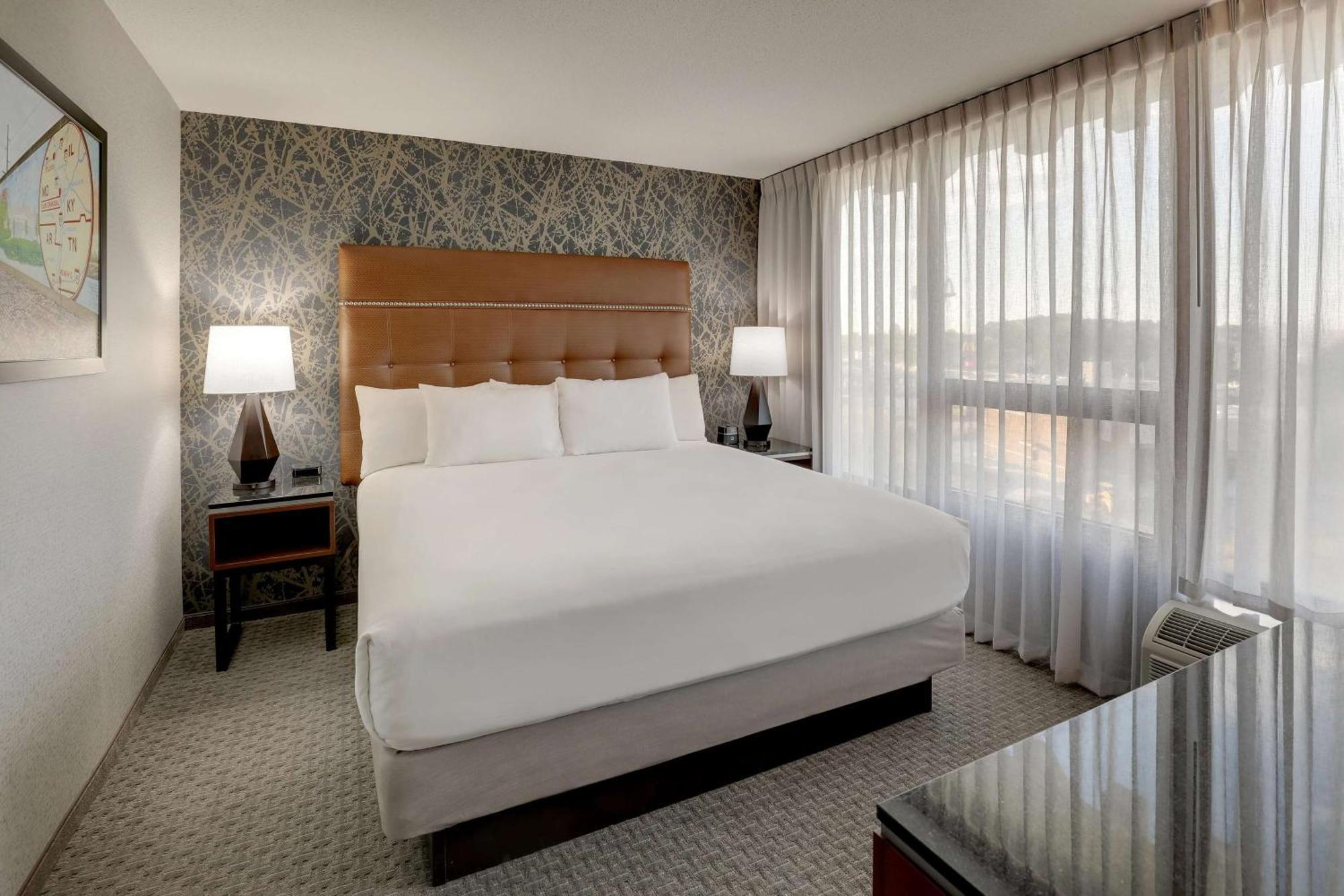 Drury Inn & Suites Cape Girardeau Bagian luar foto
