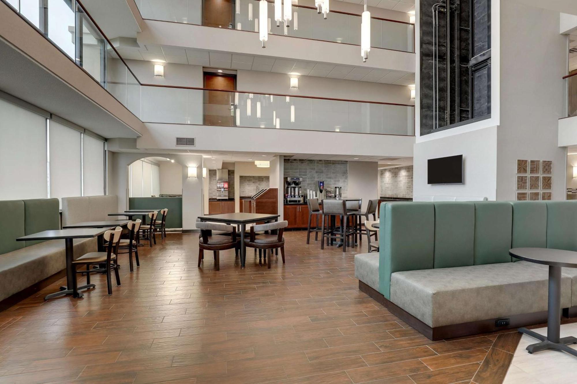 Drury Inn & Suites Cape Girardeau Bagian luar foto