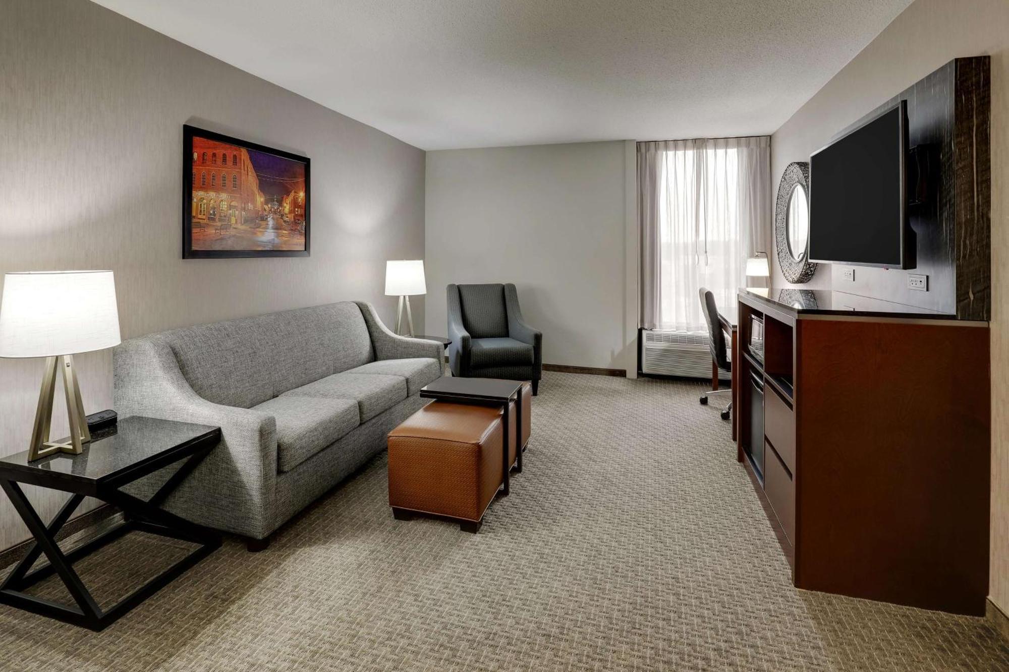 Drury Inn & Suites Cape Girardeau Bagian luar foto