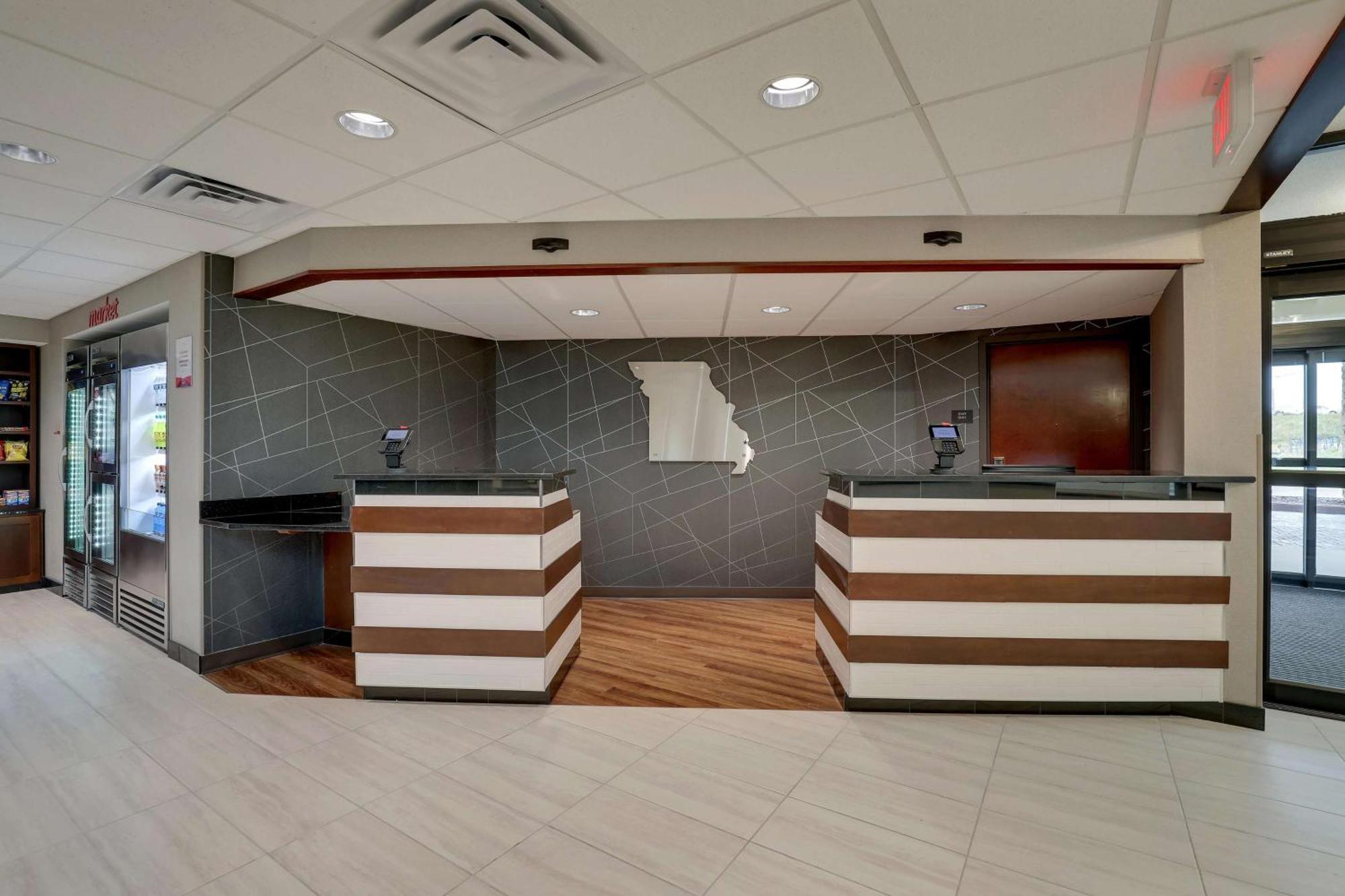 Drury Inn & Suites Cape Girardeau Bagian luar foto